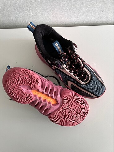 42 Beden çeşitli Renk Nike Cosmic Unity 2