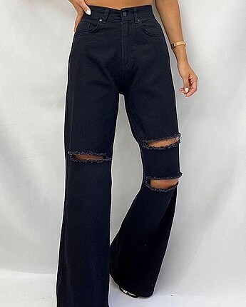 Bershka model yırtık kot pantolon