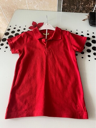 Kırmızı Polo yaka tişört