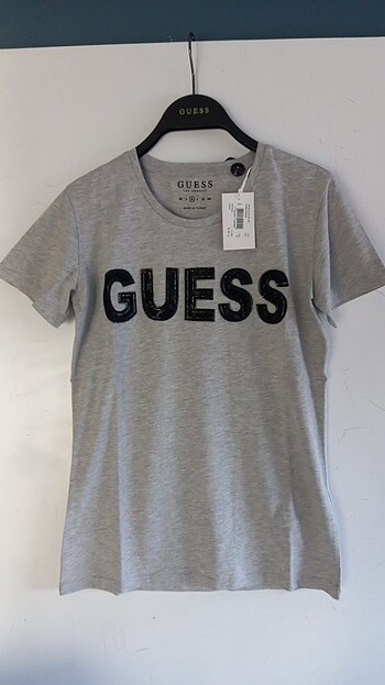 GUESS gri logolu üst M