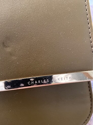 Charles & Keith Yeni gibi