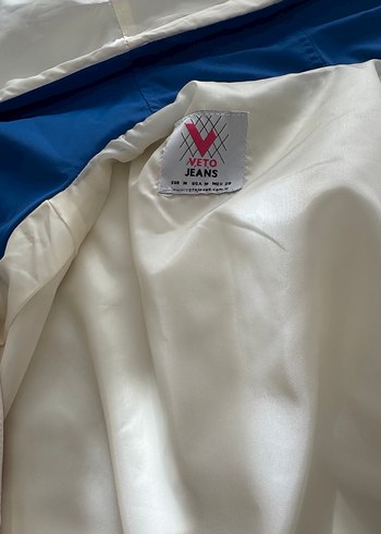 Beyaz ve mavi pembe renkli Fermuarlı Yağmurluk - Görsel 5