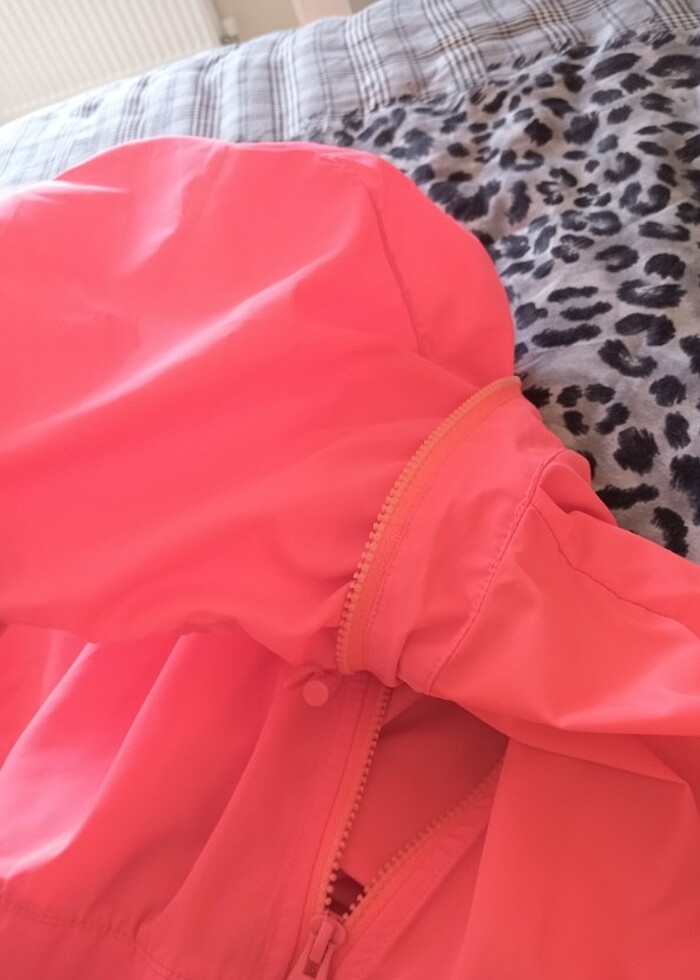 Zara  çantalı yağmurluk  - Görsel 2