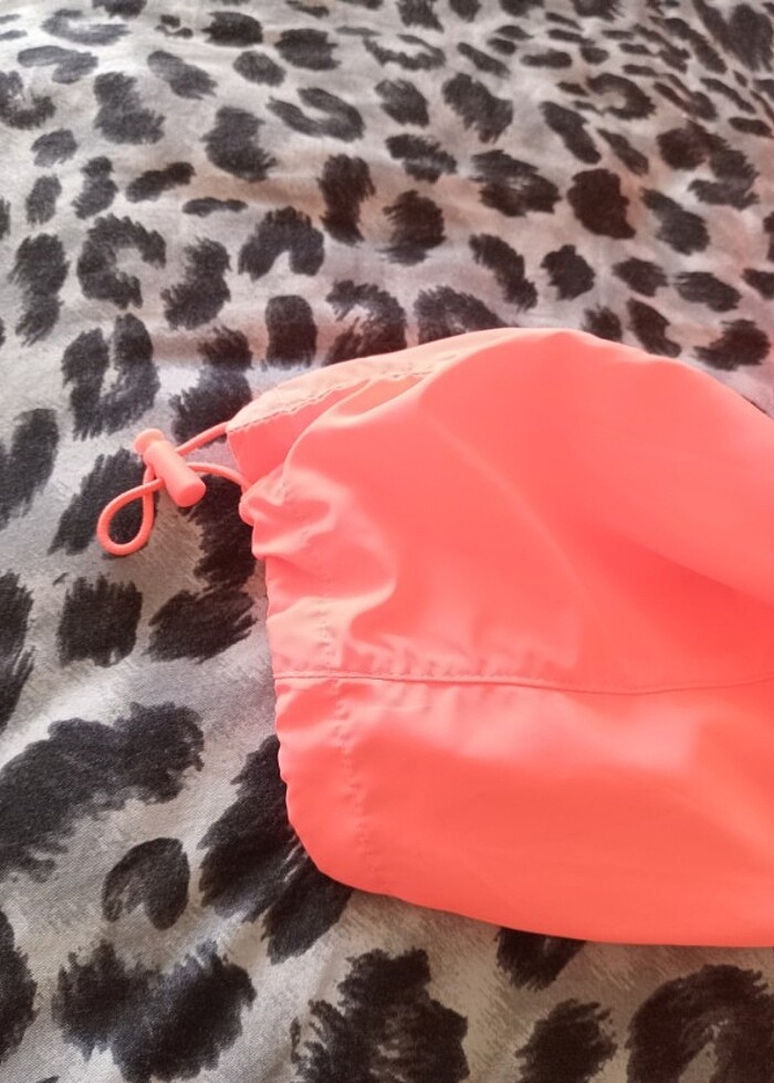 Zara  çantalı yağmurluk  - Görsel 3