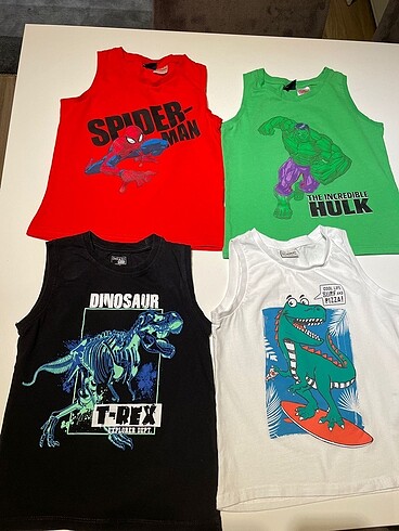 4 adet askılı tshirt