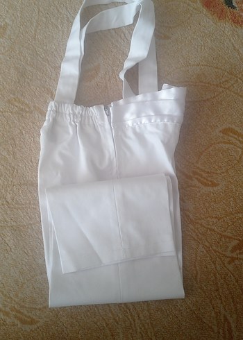 Beyaz Düğmeli Erkek Çocuk Yelek ve Pantolon Takımı - Görsel 4