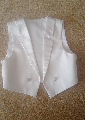 Beyaz Düğmeli Erkek Çocuk Yelek ve Pantolon Takımı - Görsel 3