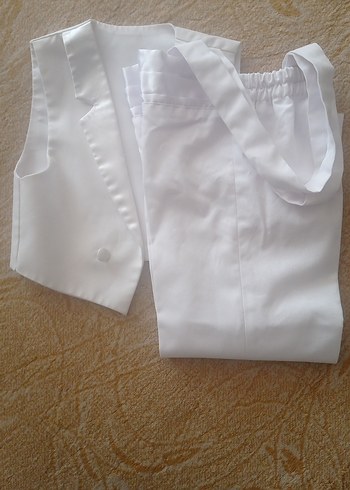 Beyaz Düğmeli Erkek Çocuk Yelek ve Pantolon Takımı - Görsel 2