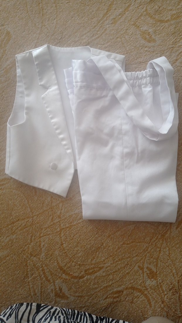 Beyaz Düğmeli Erkek Çocuk Yelek ve Pantolon Takımı - Görsel 2