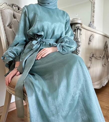 Armine Roaa desing abiye elbise ve şalı