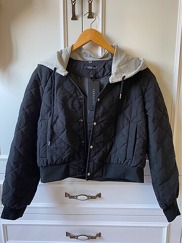 Trendyolmilla Siyah Bomber