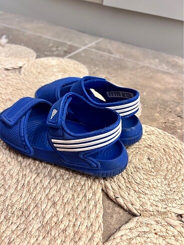 25 Beden mavi Renk Adidas sandalet