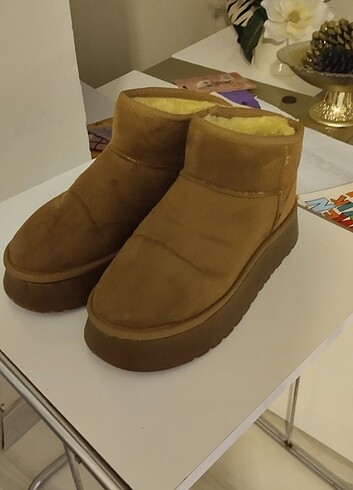 UGG bot 