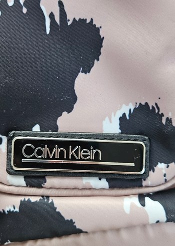 Calvin Klein Pembe Leopar Desenli Sırt Çantası - Görsel 8