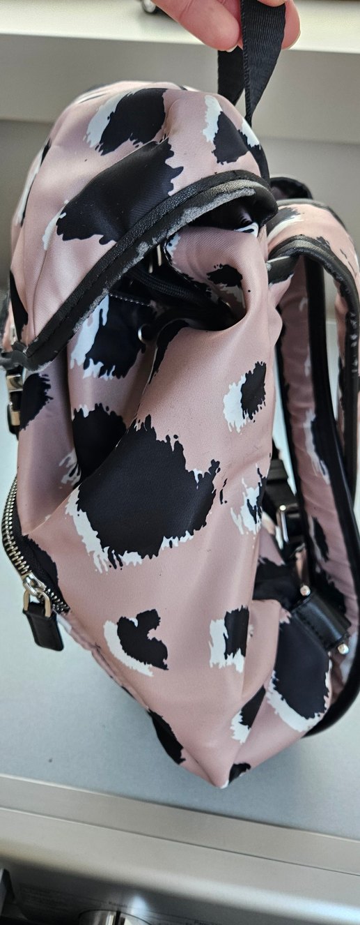 Calvin Klein Pembe Leopar Desenli Sırt Çantası - Görsel 3