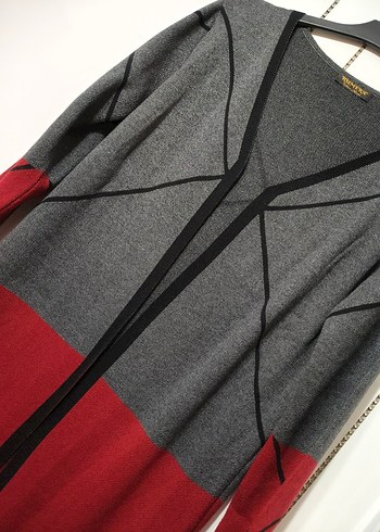 Uzun Gri-Kırmızı Desenli Triko Elbise - Görsel 2