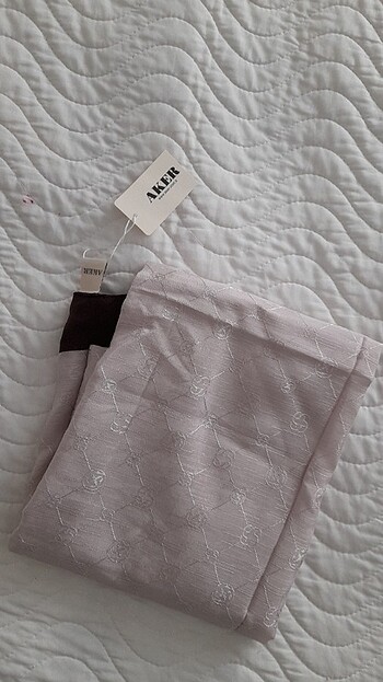 Aker Monogram Şal