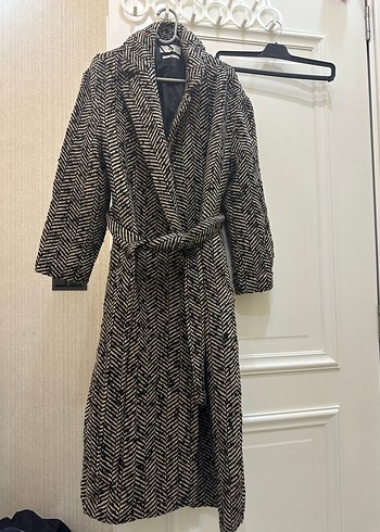 Desenli Kuşaklı Uzun yün kaban - Görsel 2