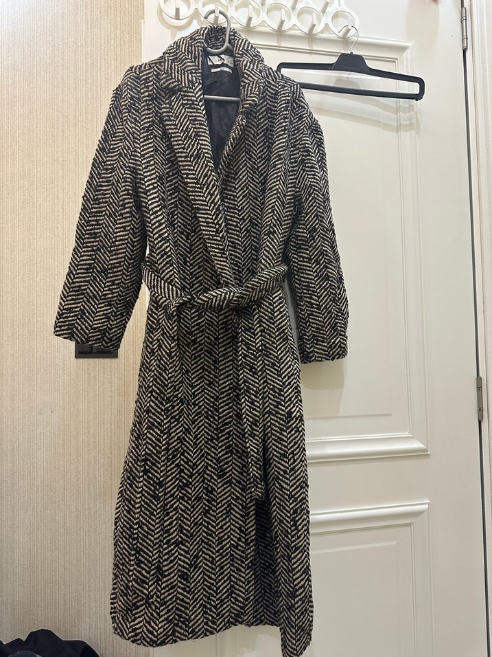 Desenli Kuşaklı Uzun yün kaban - Görsel 2