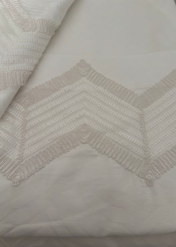Nakışlı Beyaz Gri Nevresim Takımı - Görsel 2