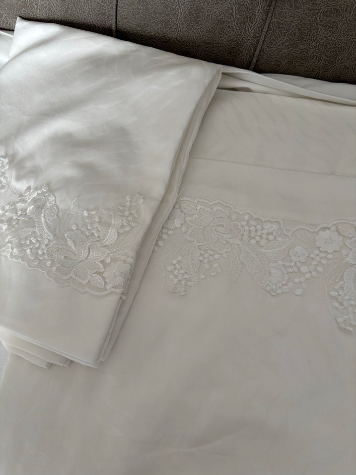 İşlemeli Beyaz Nevresim ve Çarşaf Takımı - Görsel 2