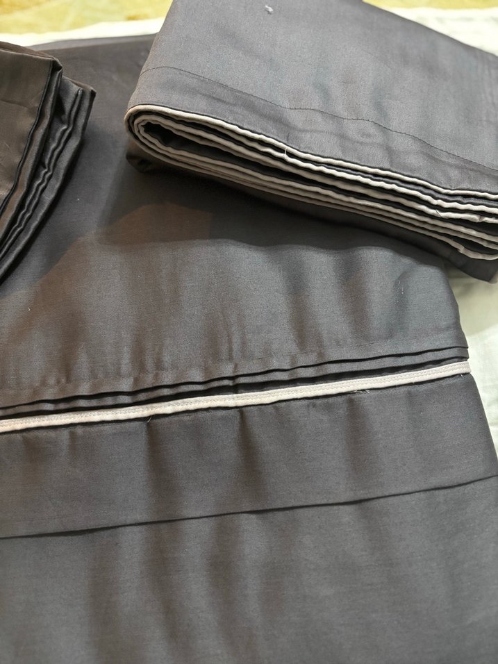 Gri Tek Renkli Nevresim ve Çarşaf Seti - Görsel 2