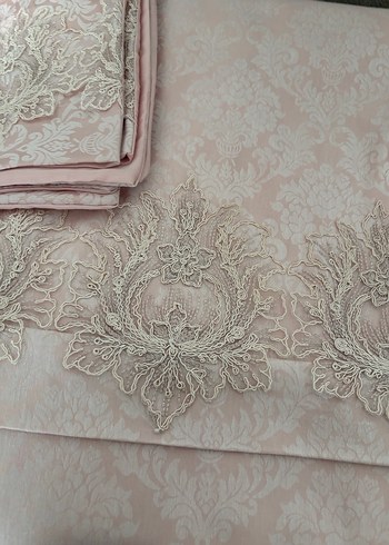 Nakışlı Pembe Yatak Örtüsü - Görsel 2