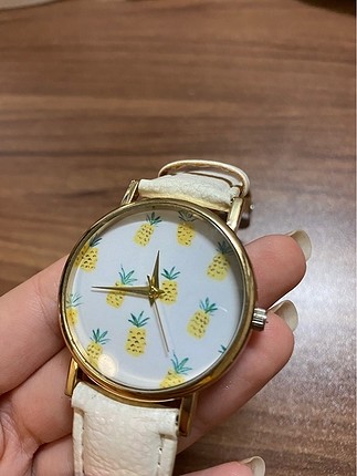 Ananas beyaz kol saati