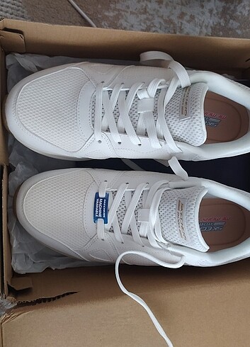 39 Beden 39 numara Skechers ayakkabı 