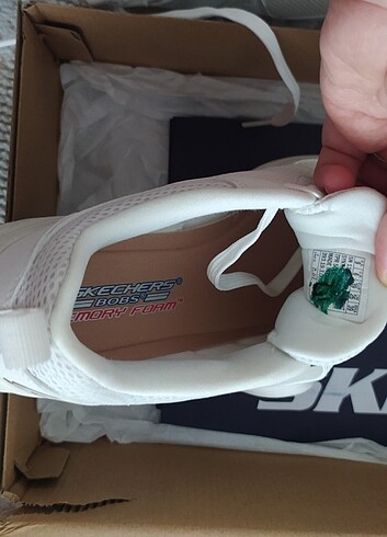 39 Beden beyaz Renk 39 numara Skechers ayakkabı 