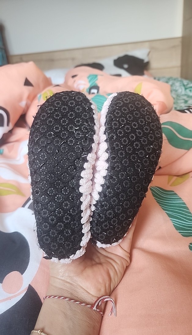 Kız Çocuk Örgü Pembe Ev Botu - Görsel 4