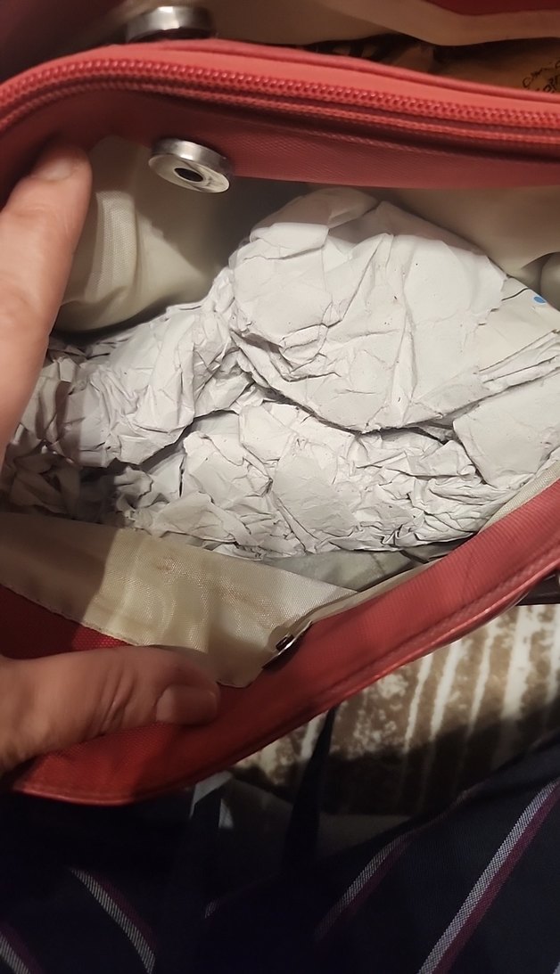 Kırmızı Tokalı Kadın Çanta - Görsel 4