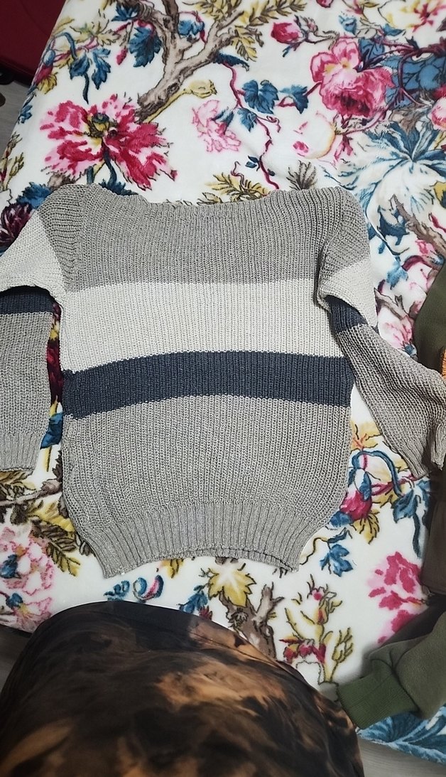 Gri Çizgili Örgü Kadın Kazak - Görsel 4