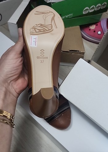 Kahverengi Deri Stiletto Kadın Ayakkabı - Görsel 4