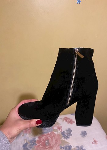 Stradivarius topuklu bot - Görsel 2