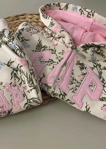 Gap Kız Çocuk Çok Renkli Kapüşonlu Eşofman Takımı - Görsel 2