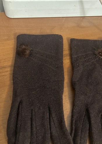 Tüy detaylı Kahverengi Kadın Eldiveni - Görsel 2