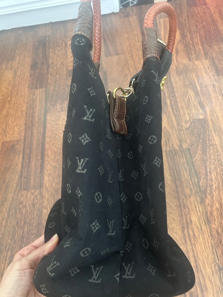 Kilitli Siyah Süet Kadın Çanta - Görsel 4