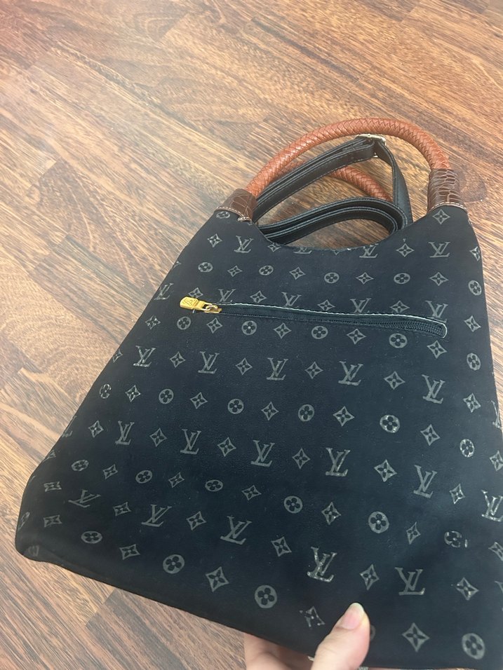 Kilitli Siyah Süet Kadın Çanta - Görsel 3