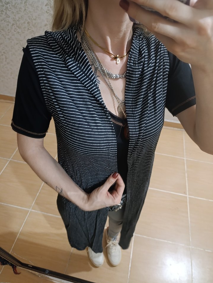 Gri Kapüşonlu Kadın Denim Kapama - Görsel 2