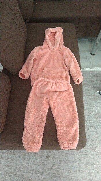 Diğer Polar 5 yaş pijama takimi