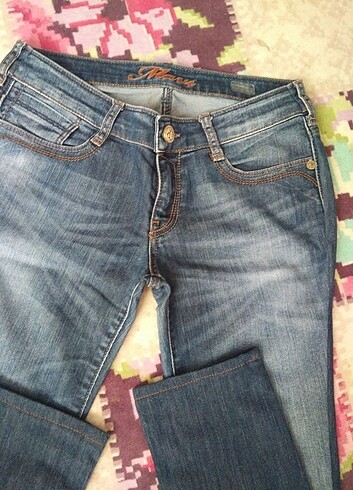 s Beden Jean