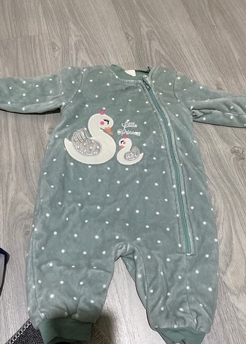Kız Bebek Gri Nakışlı Fermuarlı uyku Tulumu