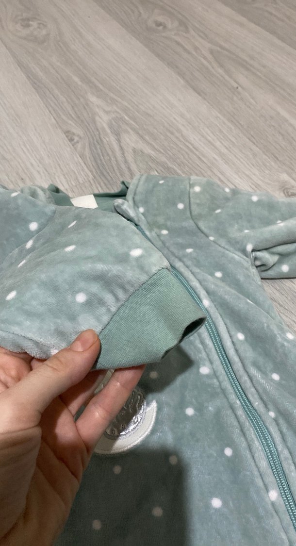 Kız Bebek Gri Nakışlı Fermuarlı uyku Tulumu - Görsel 2