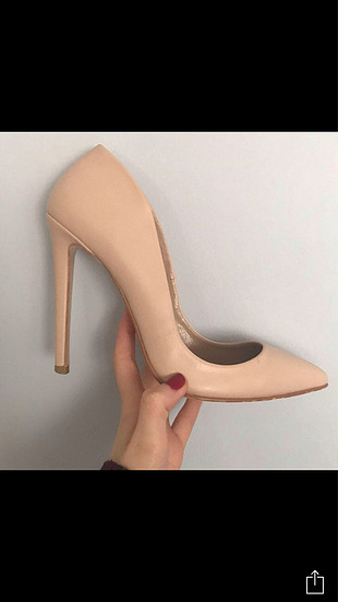 Nude stiletto
