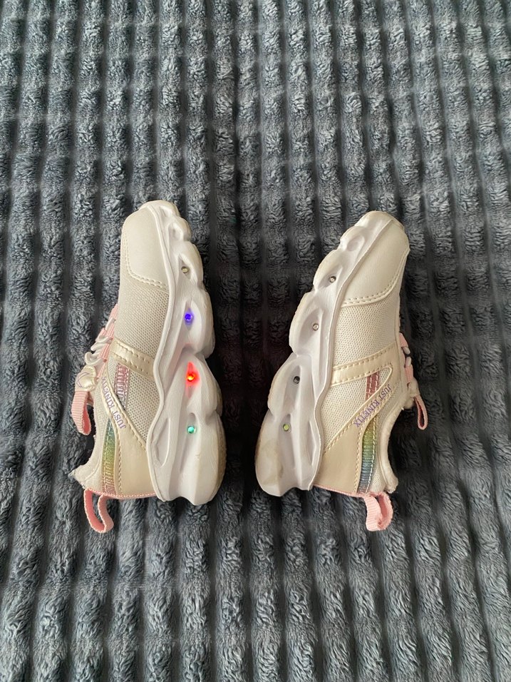 Işıklı Spor ayakkabı - Görsel 2