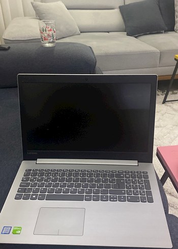 Gri Lenovo Dizüstü Bilgisayar
