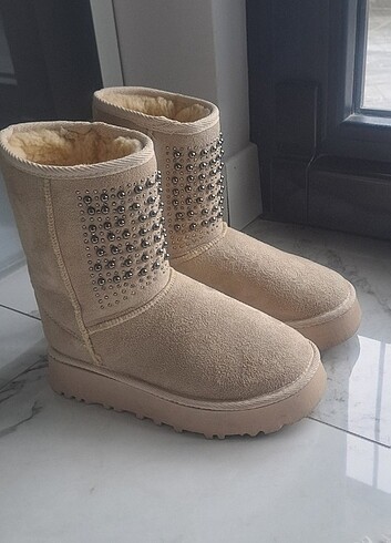 Sıfır ugg bot