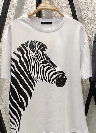 zebra baskılı tshirt 