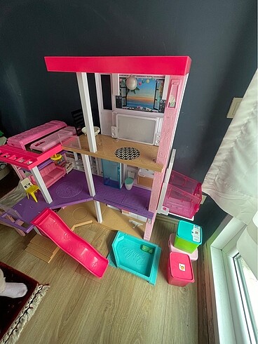  Beden Barbi evi hiç bir sorunu yoktur herşeyi tam